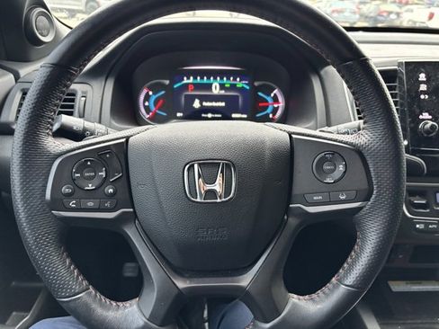 Certified 2022 Honda Pilot TrailSport image 13