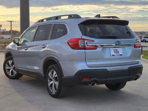 Certified 2024 Subaru Ascent Premium w/ Convenience Package image 3