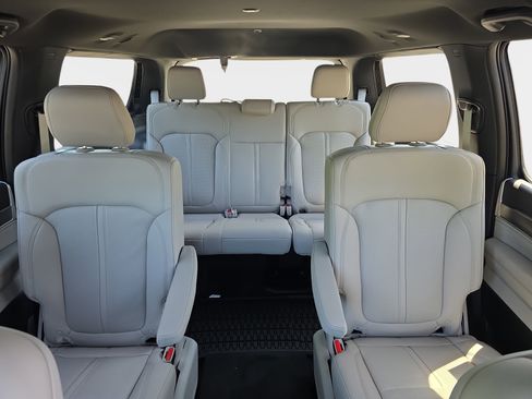 New 2026 Jeep Grand Wagoneer 4WD image 33