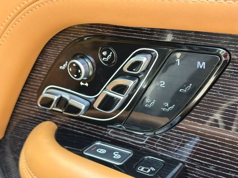 Used 2018 Land Rover Range Rover Autobiography AWD/4WD image 32