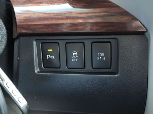 Used 2014 Toyota Tundra Limited w/ Limited Premium Package AWD/4WD image 35
