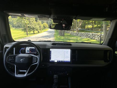 Used 2022 Ford Bronco Wildtrak AWD/4WD image 32