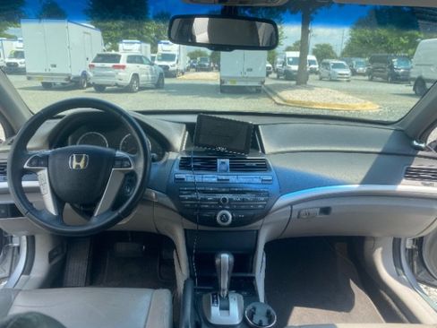 Used 2010 Honda Accord EX-L image 15