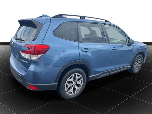 Used 2021 Subaru Forester Premium AWD/4WD image 5