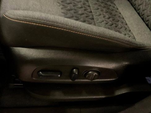 Used 2022 Chevrolet Equinox LT image 17