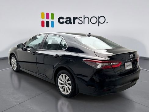 Used 2024 Toyota Camry LE image 3