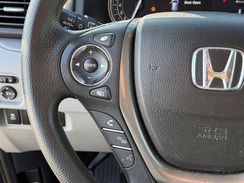 Used 2017 Honda Pilot EX image 14