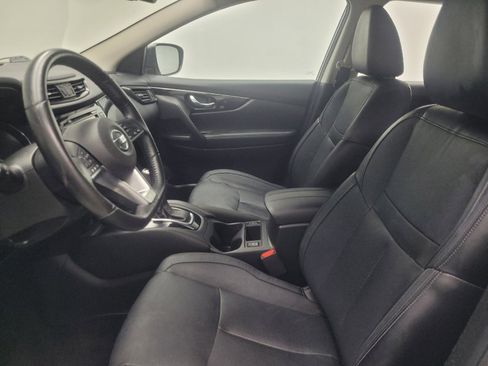 Used 2017 Nissan Rogue Sport SL image 17