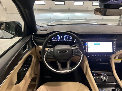 New 2026 Jeep Grand Cherokee Limited image 29