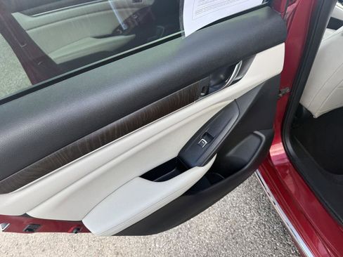 Used 2018 Honda Accord EX-L image 30