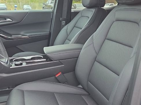 New 2026 Chevrolet Equinox LT w/ Convenience Package II FWD image 13