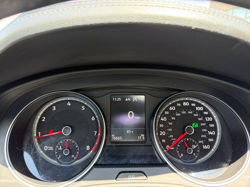 Used 2018 Volkswagen Atlas SE FWD image 10