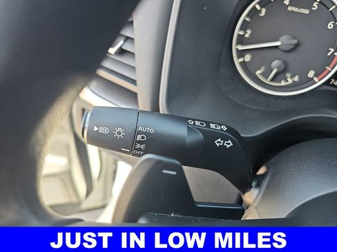 Used 2024 Nissan Rogue SV image 25