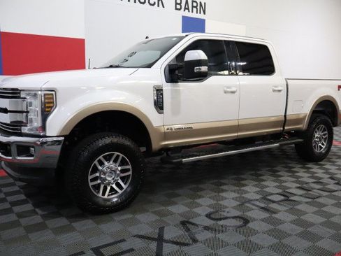 Used 2019 Ford F250 Lariat w/ Lariat Value Package AWD/4WD image 2