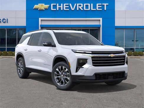 New 2026 Chevrolet Traverse LT w/ Sun and Wheel Package image 7