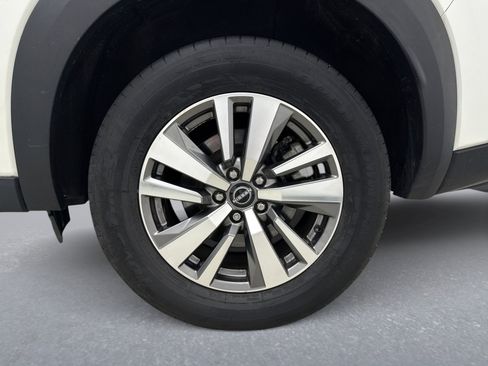 Used 2023 Nissan Pathfinder SL AWD/4WD image 23
