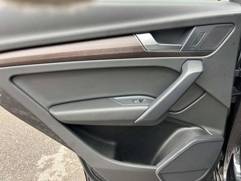 Used 2021 Audi Q5 2.0T Premium image 16