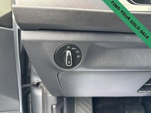 Used 2024 Volkswagen Jetta SE image 20