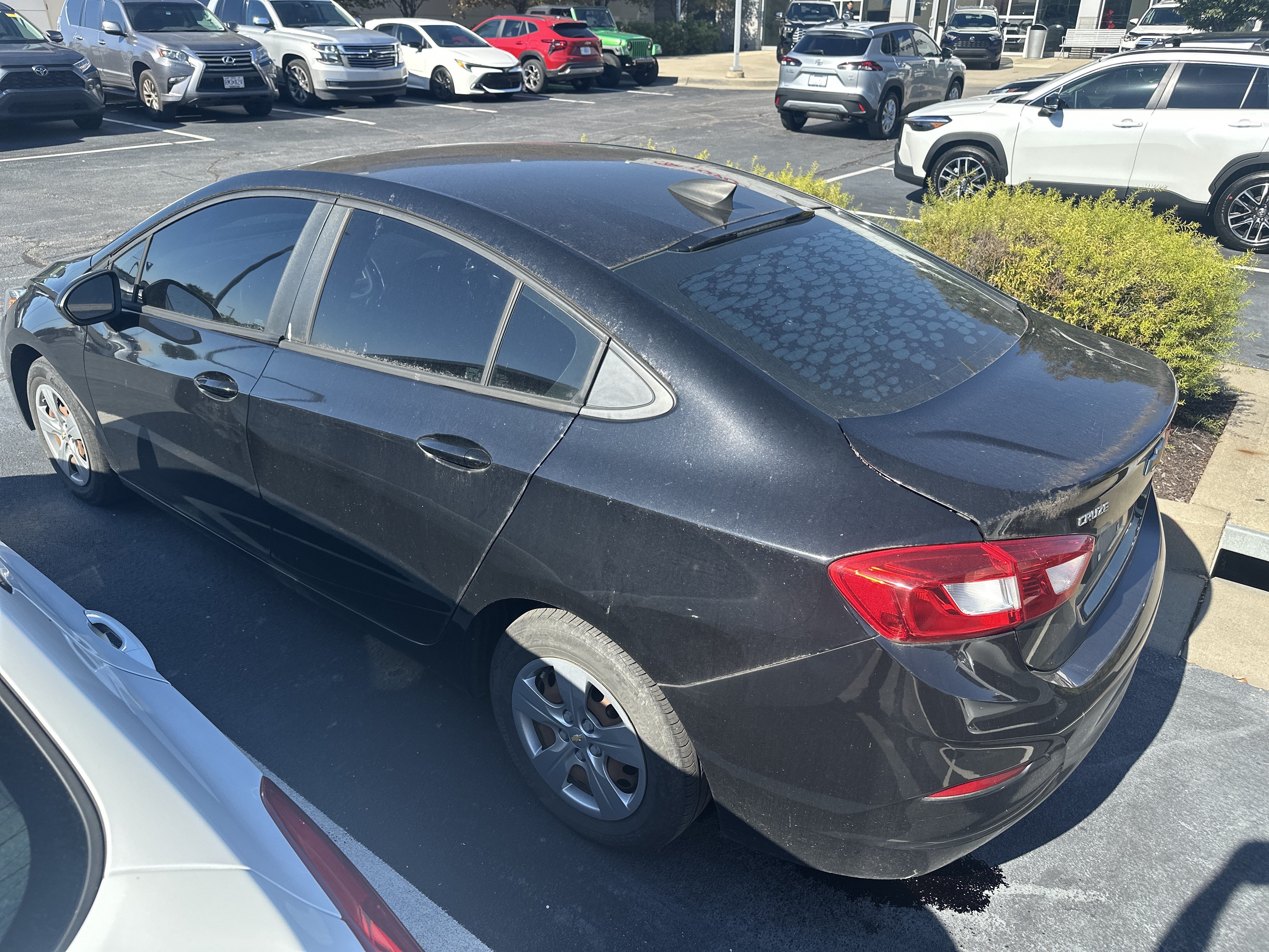 Used 2017 Chevrolet Cruze LS FWD image 14