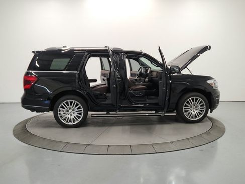 Used 2023 Ford Expedition Limited RWD image 17