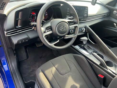 Used 2023 Hyundai Elantra SEL image 23