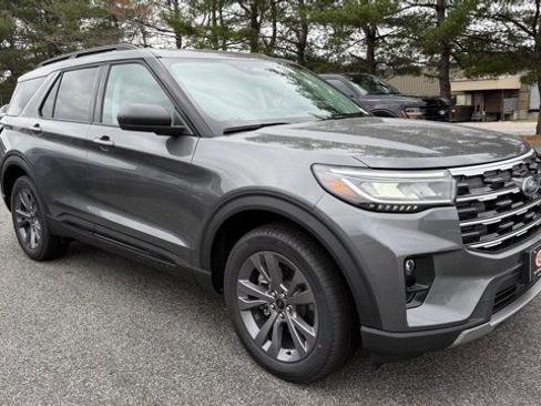 New 2026 Ford Explorer Active image 1