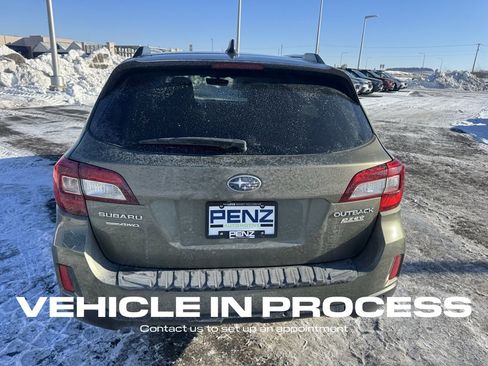 Used 2017 Subaru Outback 2.5i Touring image 4
