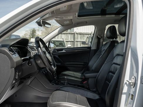 Used 2019 Volkswagen Tiguan SEL Premium AWD/4WD image 7