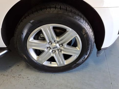 Used 2020 Ford Expedition XLT w/ Equipment Group 202A RWD image 9
