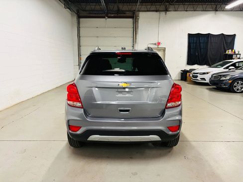 Used 2019 Chevrolet Trax LT w/ LT Convenience Package FWD image 8