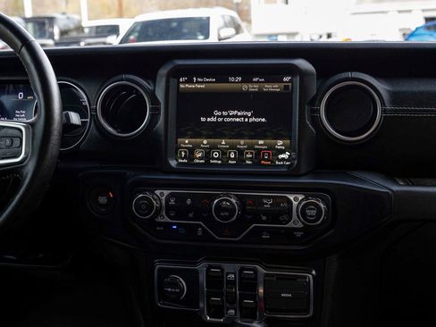 Used 2023 Jeep Wrangler Unlimited Sahara w/ Cold Weather Group image 21