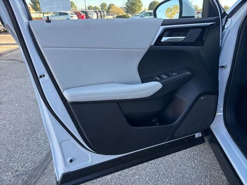 New 2026 Mitsubishi Outlander SE FWD image 29