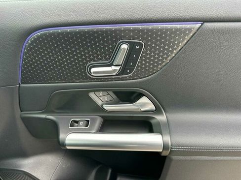 Used 2025 Mercedes-Benz GLA 250 image 22