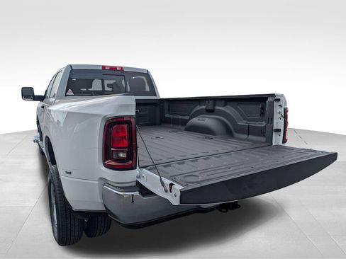 New 2026 RAM 3500 Tradesman AWD/4WD image 7