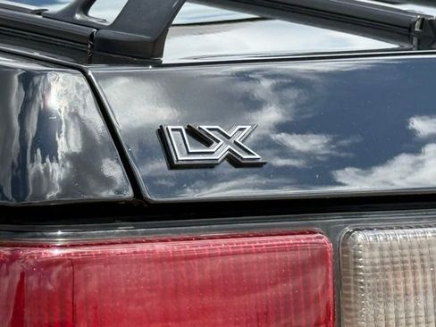 Used 1988 Ford Mustang LX image 17