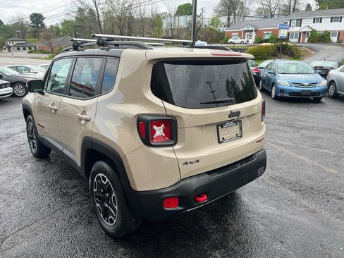 Used 2016 Jeep Renegade Trailhawk w/ Safety & Security Group image 9