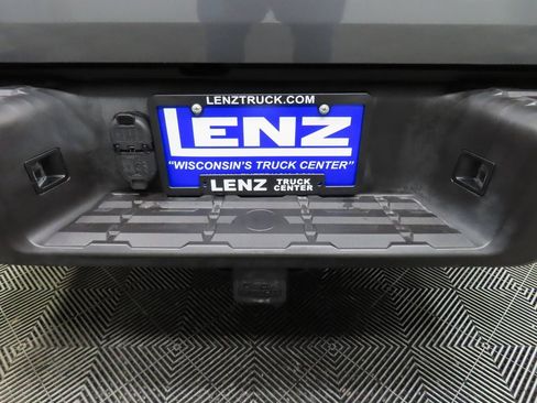 Used 2023 Nissan Frontier PRO-4X image 38
