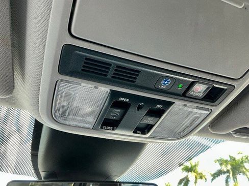 Used 2023 Honda Odyssey Elite image 43