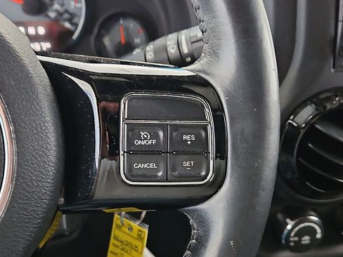 Used 2017 Jeep Wrangler Unlimited Sahara AWD/4WD image 20