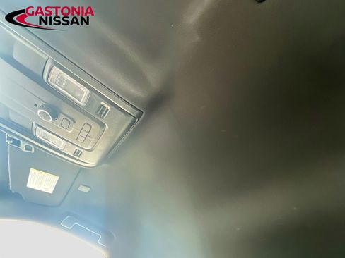 Used 2024 GMC Yukon SLT image 30