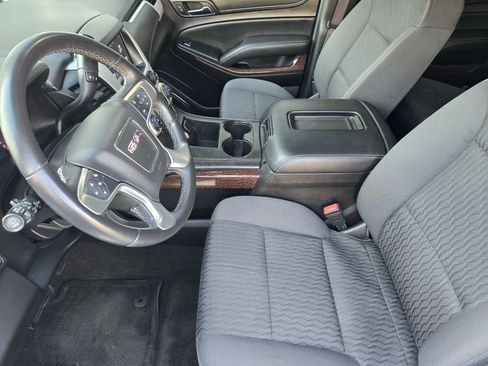 Used 2016 GMC Yukon XL SLE w/ Convenience Package image 8