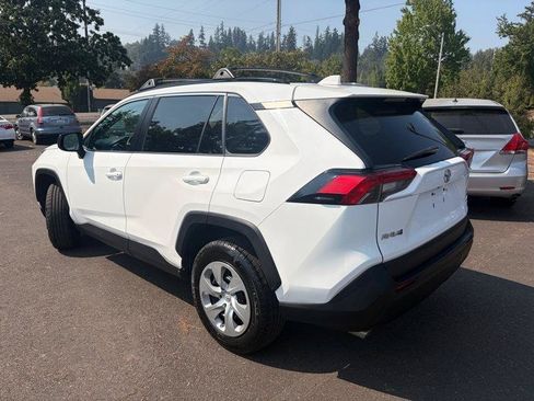 Used 2021 Toyota RAV4 LE AWD/4WD image 5