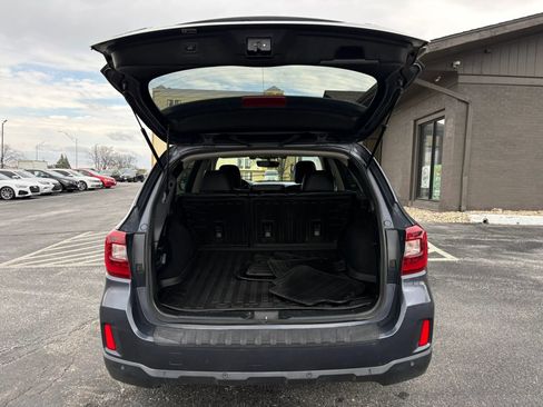 Used 2017 Subaru Outback 2.5i Limited image 10