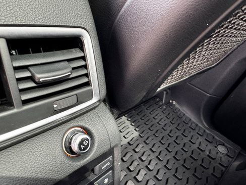 Used 2012 Audi Q7 3.0T Premium Plus image 18