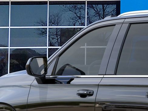New 2026 Chevrolet Suburban LS w/ LS Custom Edition AWD/4WD image 12