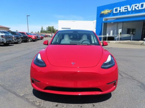 Used 2022 Tesla Model Y Performance AWD/4WD image 2
