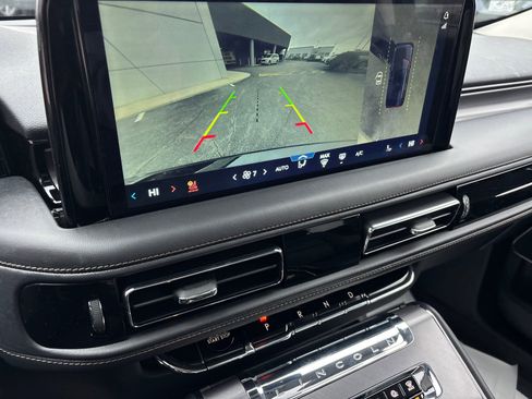New 2026 Lincoln Aviator AWD w/ Jet Appearance Package image 21