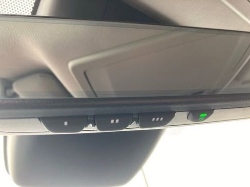 Used 2023 Toyota Highlander XLE image 43