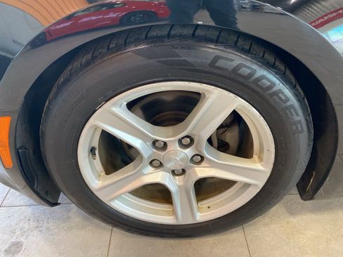 Used 2016 Chevrolet Camaro LT image 9