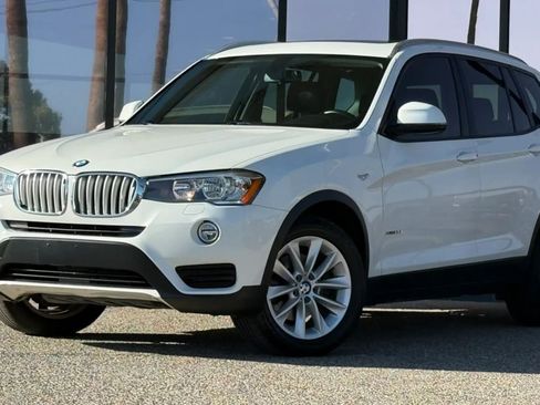 Used 2017 BMW X3 xDrive28i AWD/4WD image 2
